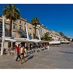 Amabile * Split